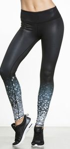 Alo Airbrush Leggins- Black Brilliance